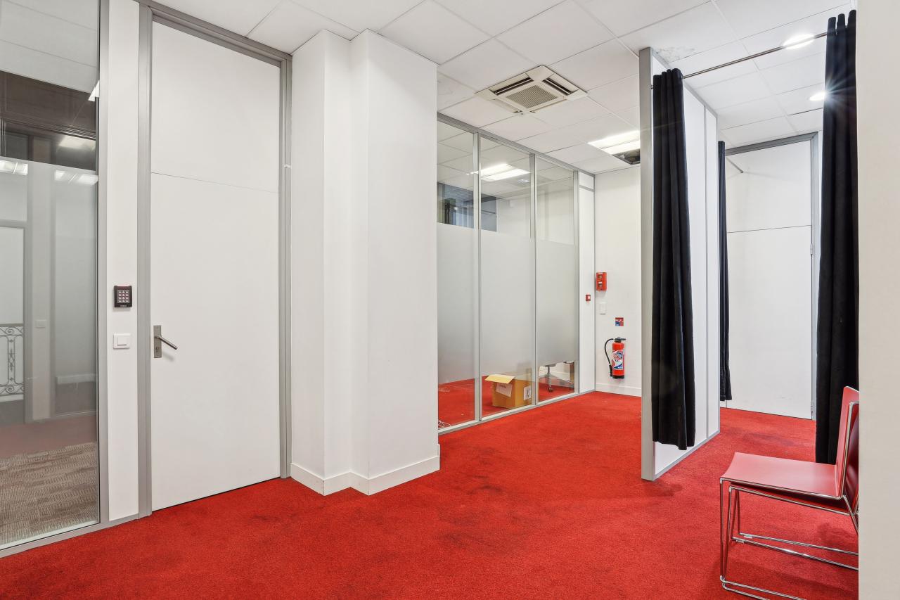 Bureau Paris 458m² Location bureau Paris OLBUR2424417 10